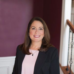 Meet your Posher, Leslie